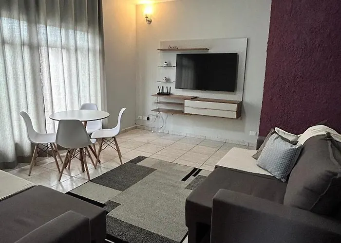 Casa Com Excelente Localizacao!